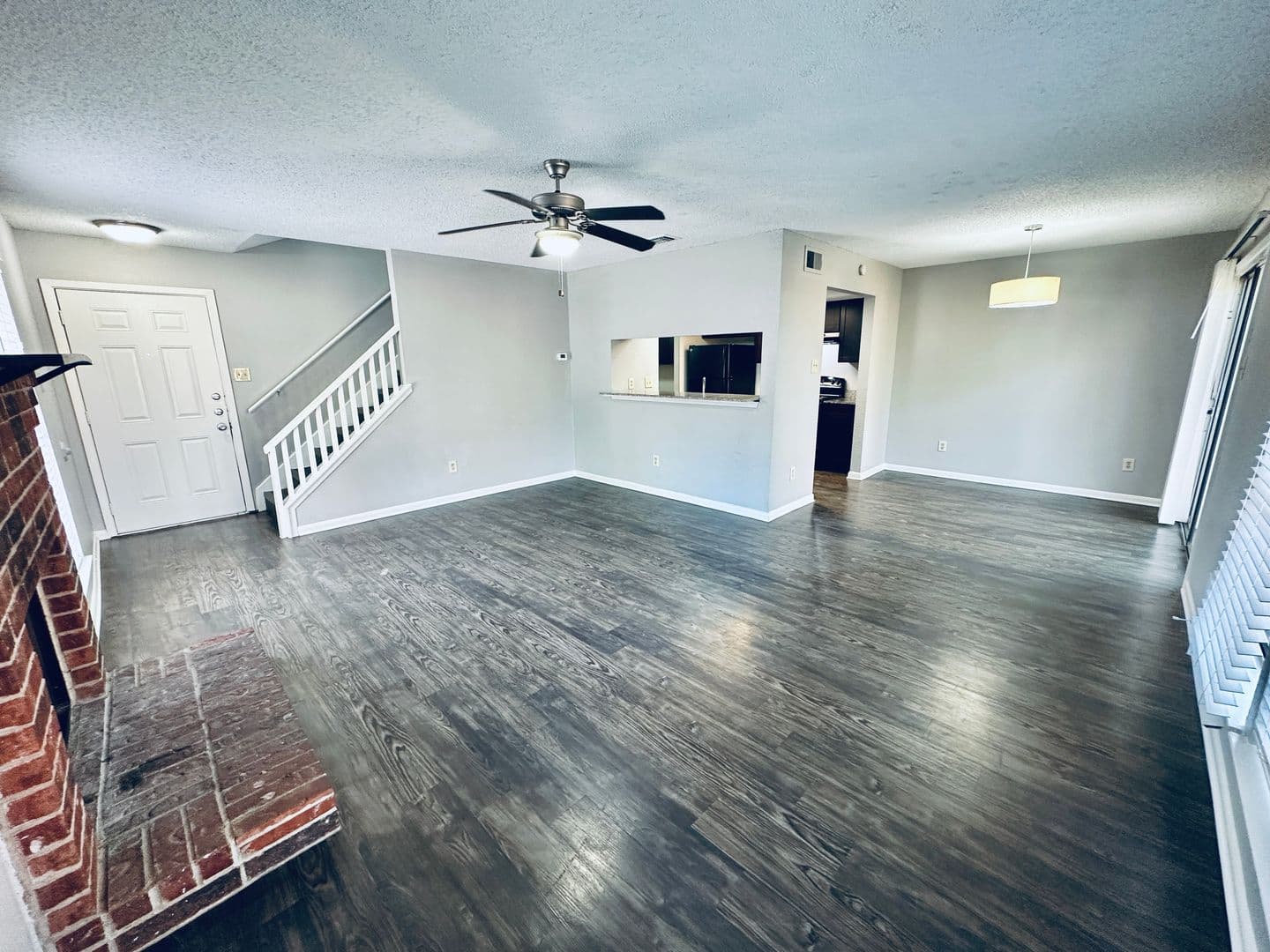 Austin Multiplex: 2612 Gwendolyn Ln