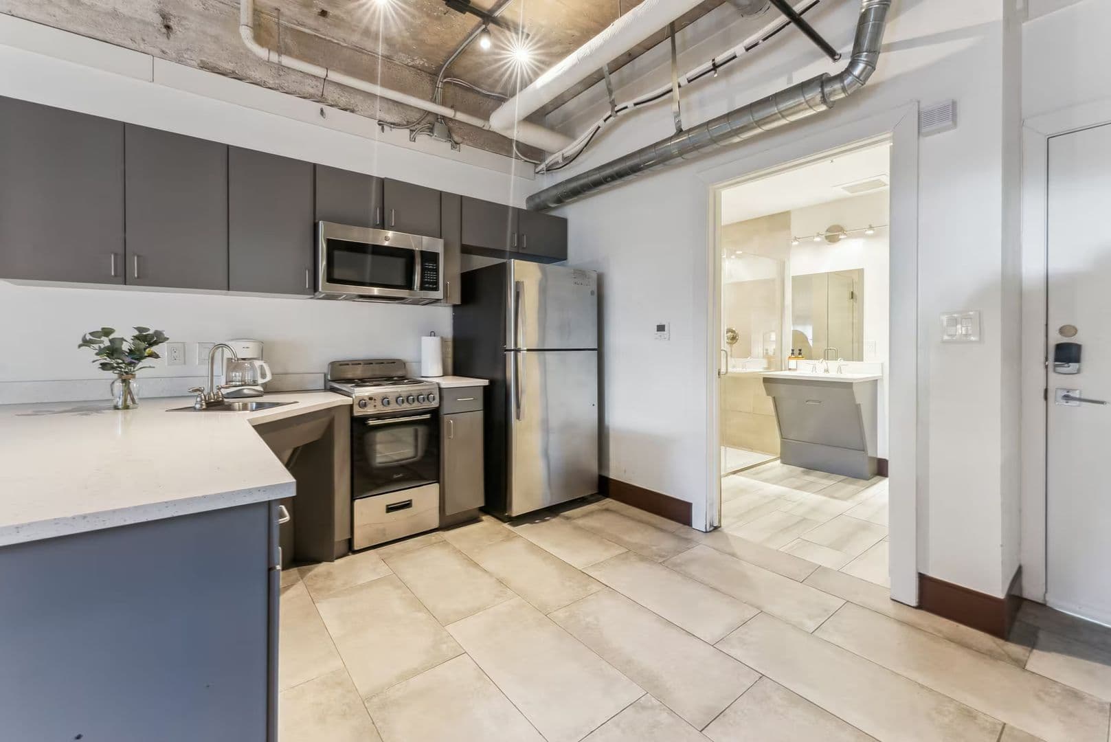 Dallas Apartment: 1403 Corinth Street # 210