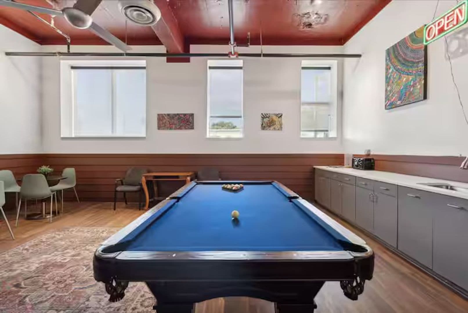 Dallas Apartment: 1403 Corinth Street #103