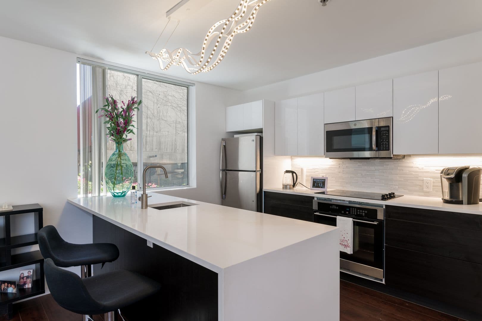 San Diego Condo: 1944 State St Unit 6