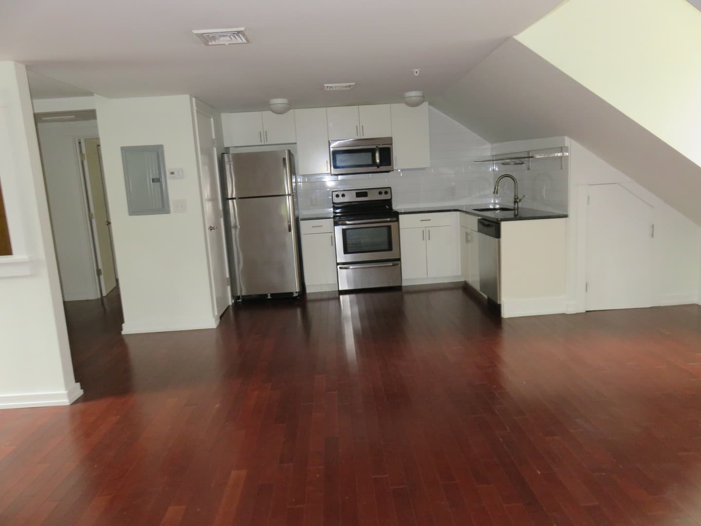 Phila Apartment: 1300 Spruce St