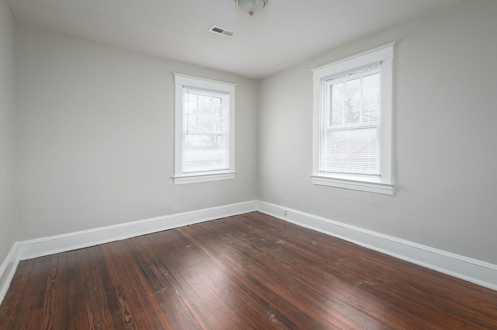 Baltimore Apartment: 3220 Bayonne Ave