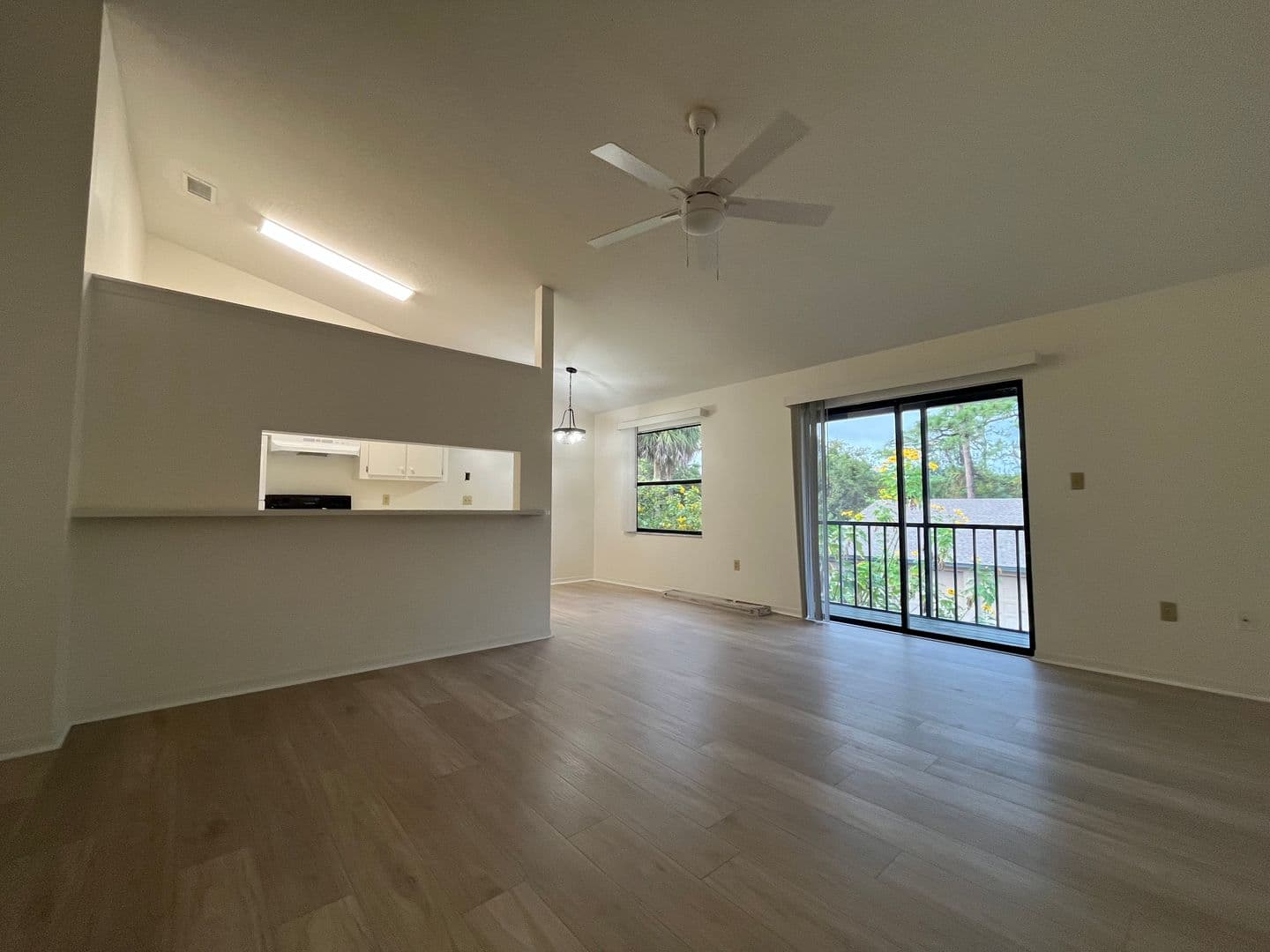 Palm Bay Apartment: 210 Thor Ave, SE