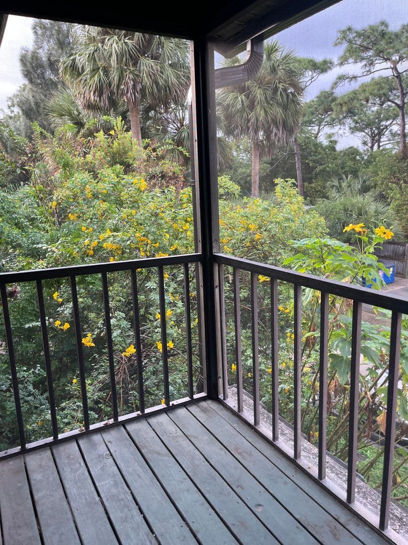 Palm Bay Apartment: 210 Thor Ave, SE
