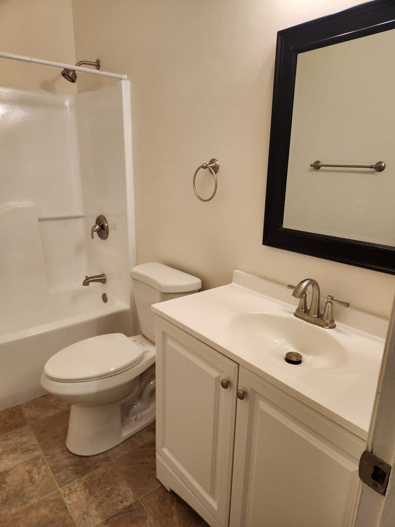 Palm Bay Apartment: 210 Thor Ave, SE