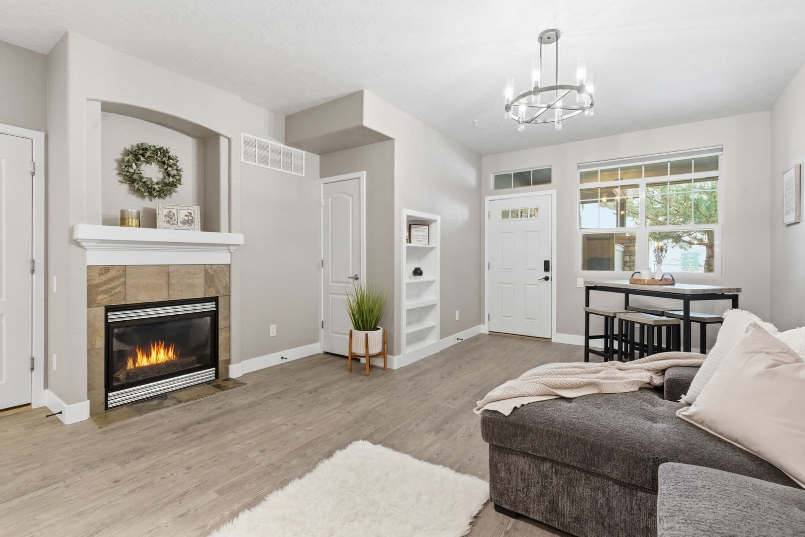 Wellington Condo: 4101 Crittenton Lane