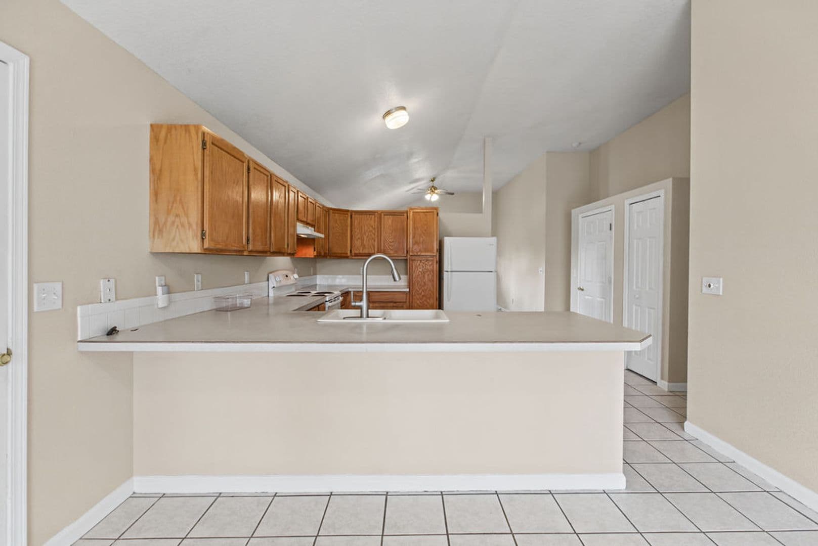 Wellington House: 4128 Hayes Ave