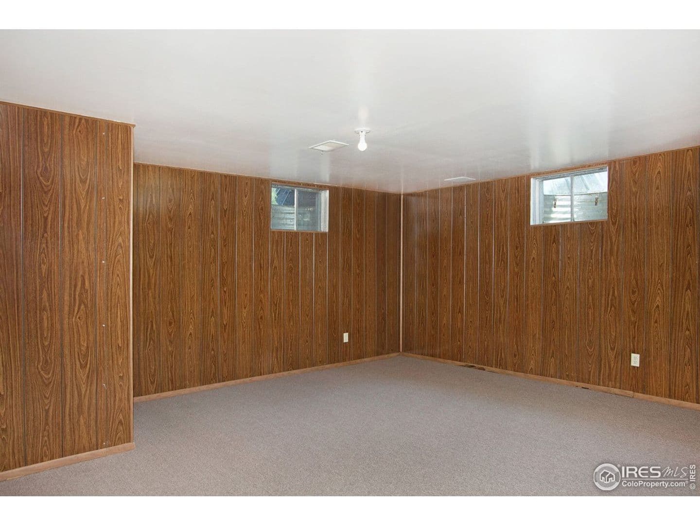 Windsor House: 1010 Walnut St