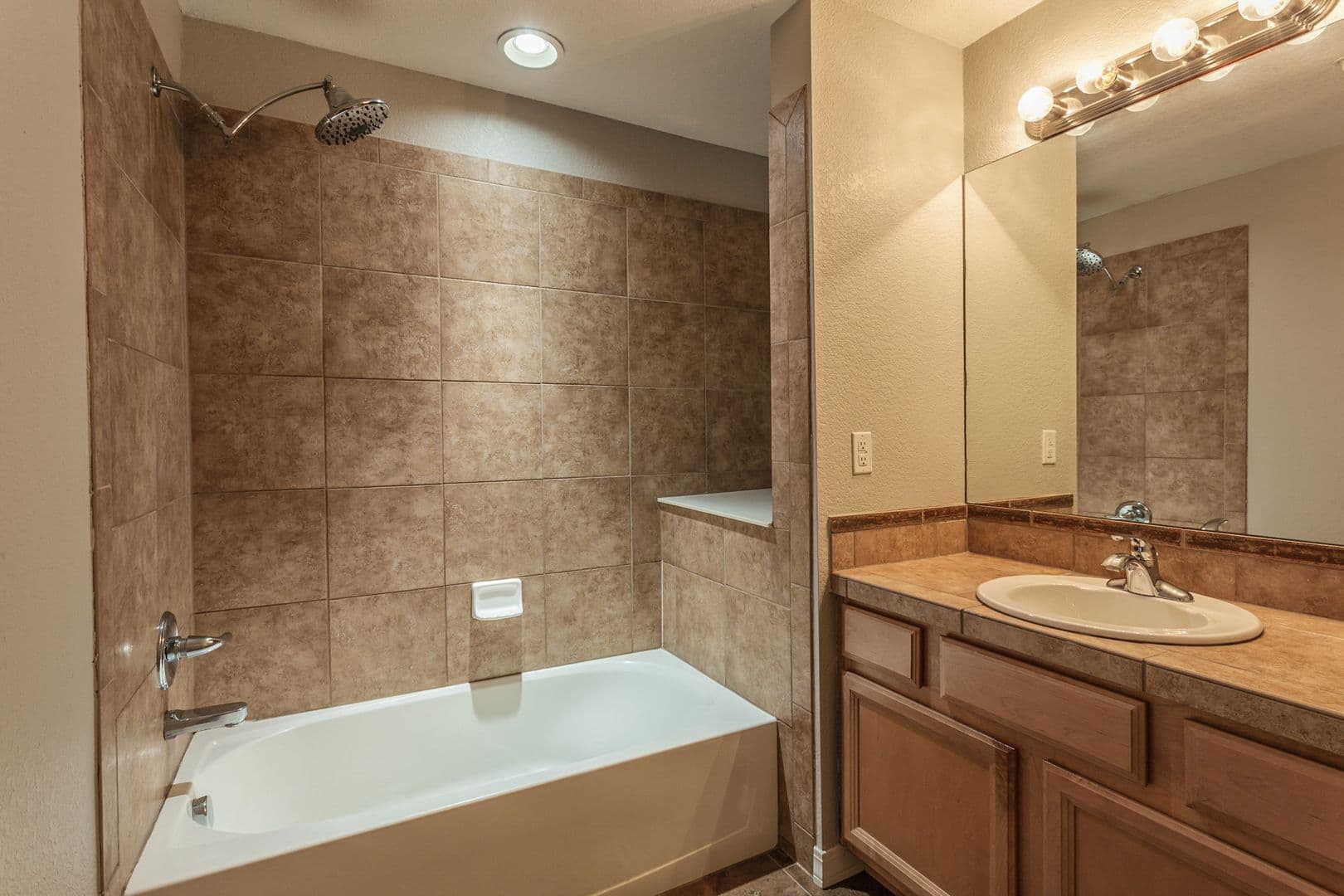 Fort Collins Apartment: 2133 Krisron Rd C106