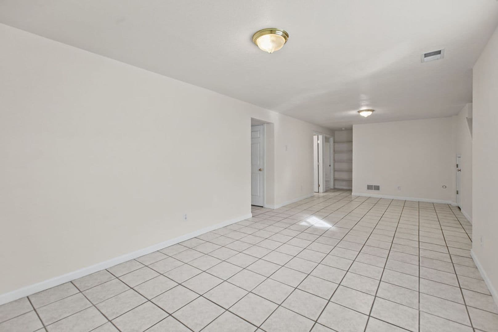Wellington House: 4128 Hayes Ave
