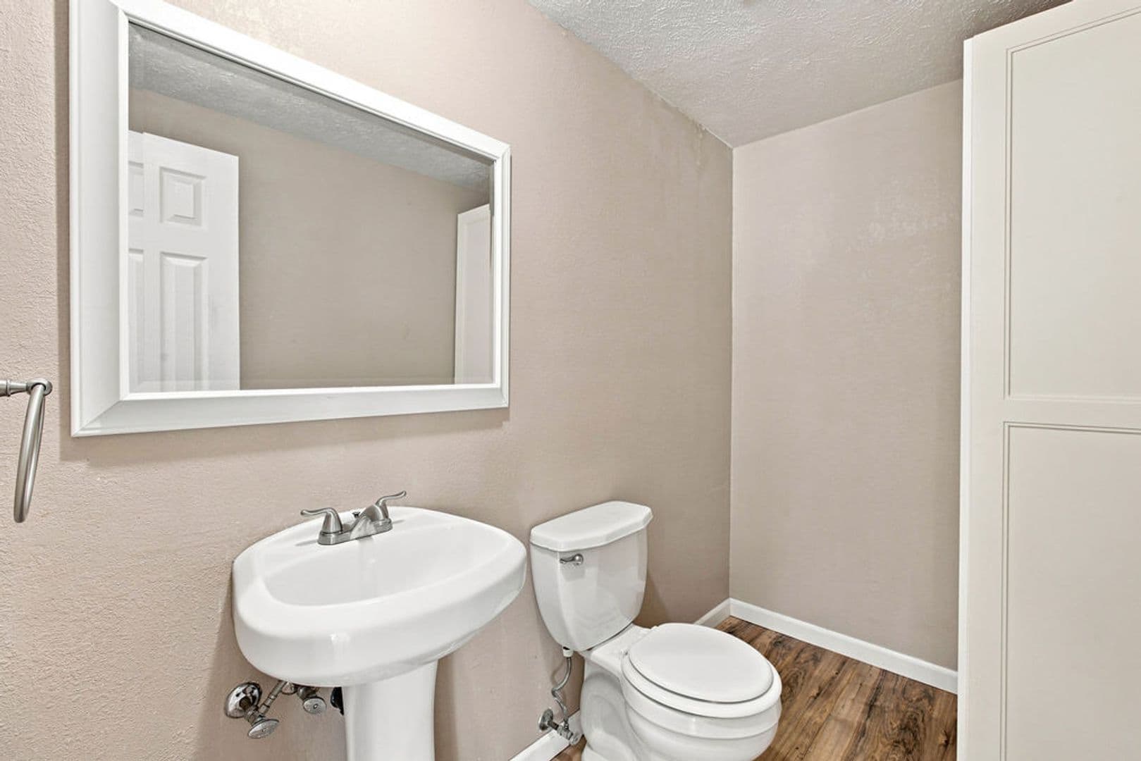 Fort Collins House: 2013 Devonshire Drive