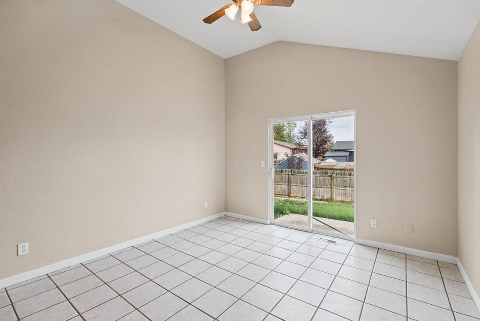 Wellington House: 4128 Hayes Ave