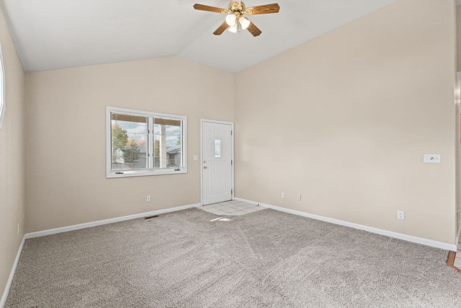 Wellington House: 4128 Hayes Ave