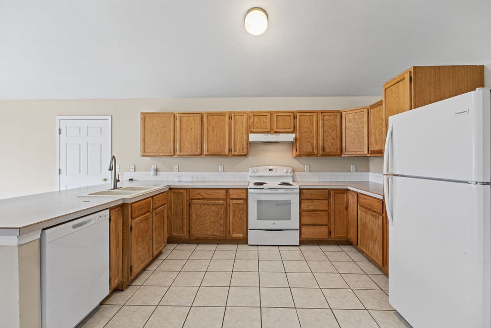 Wellington House: 4128 Hayes Ave