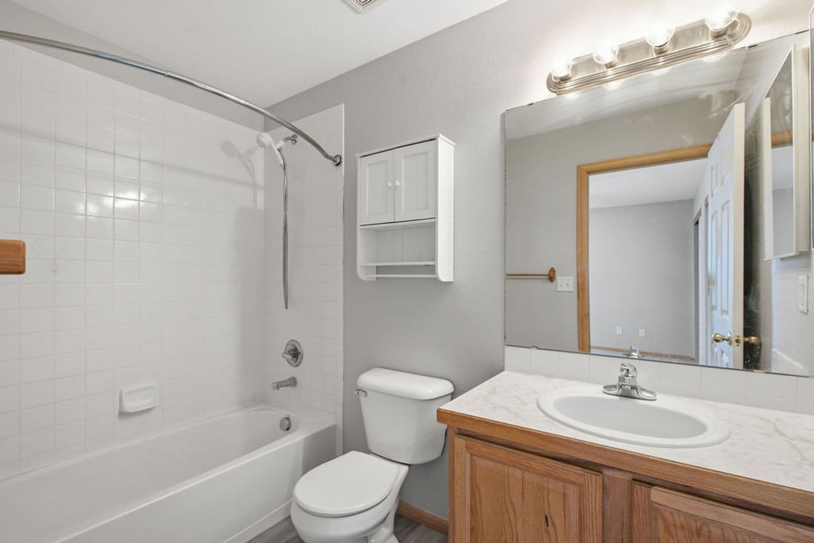 Wellington House: 7026 Mount Nimbus Street