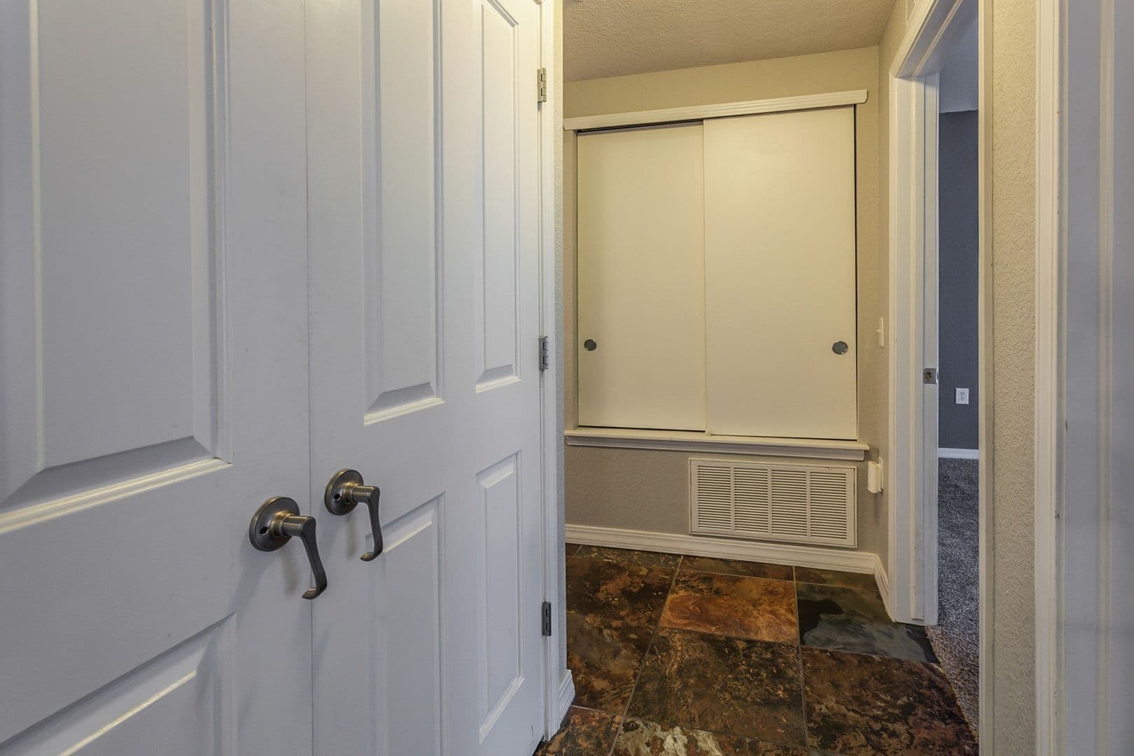 Fort Collins Apartment: 2133 Krisron Rd C106