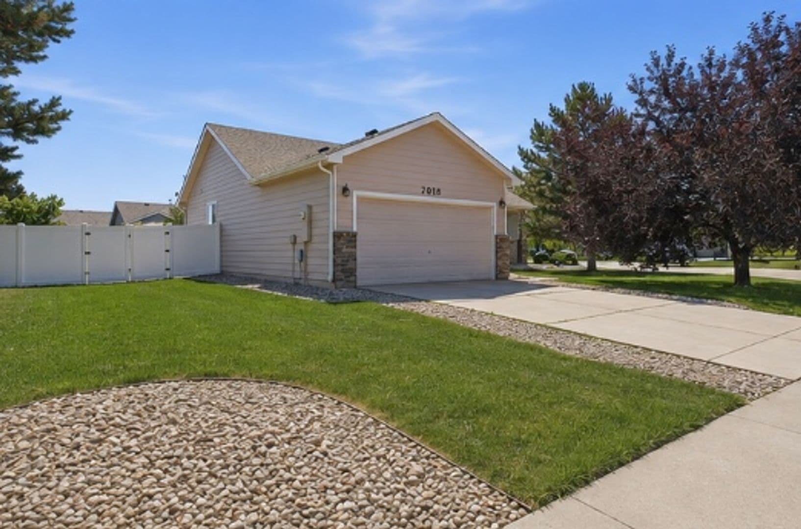 Wellington House: 7026 Mount Nimbus Street