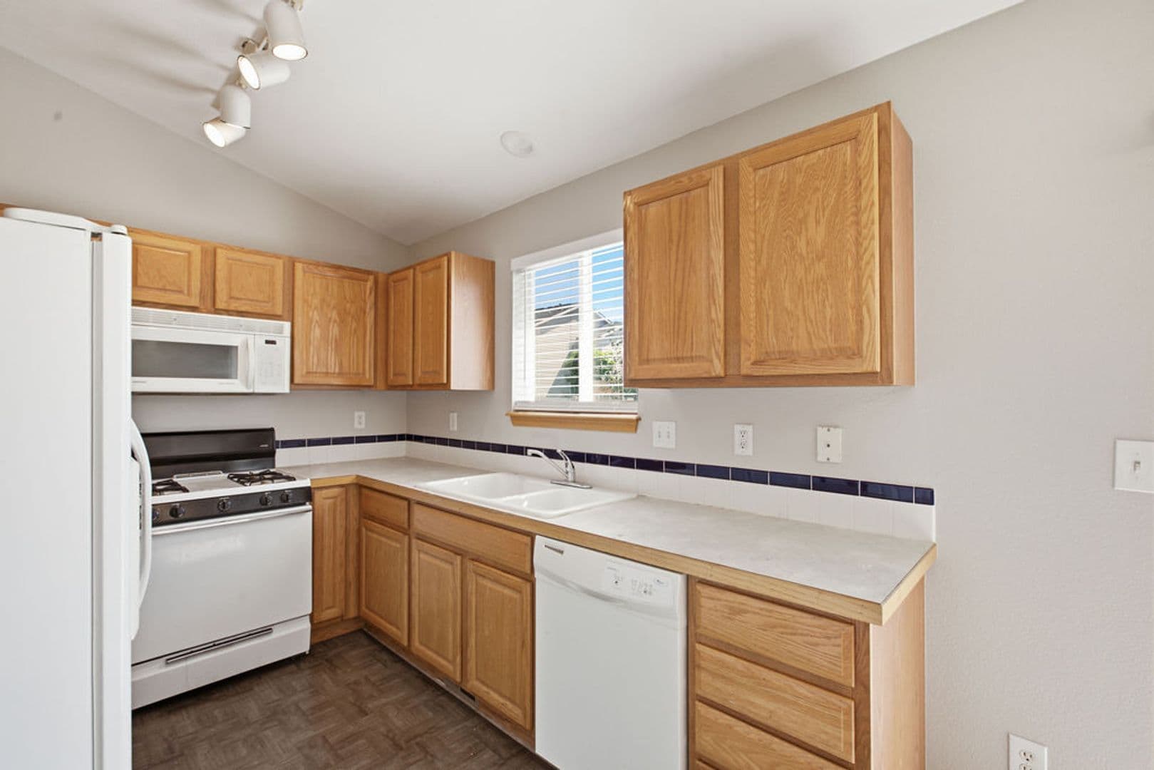 Wellington House: 7026 Mount Nimbus Street
