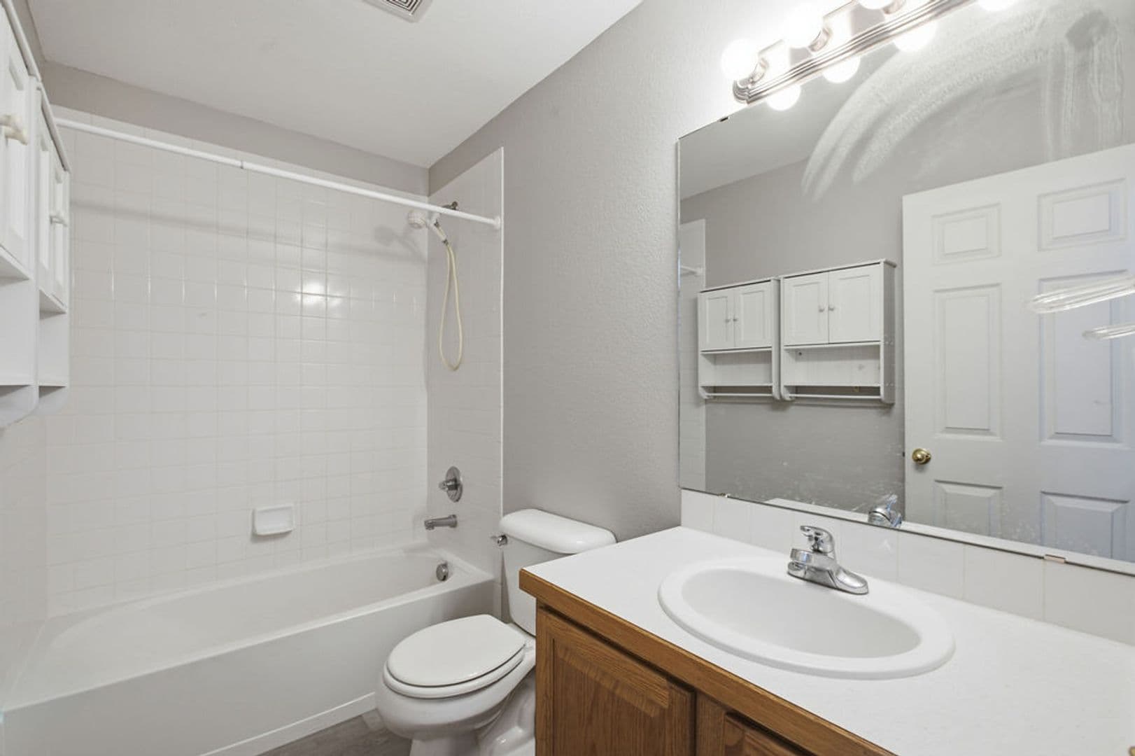 Wellington House: 7026 Mount Nimbus Street