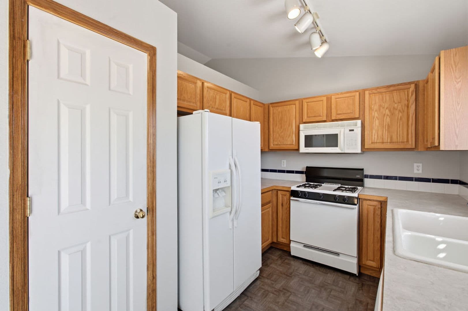 Wellington House: 7026 Mount Nimbus Street