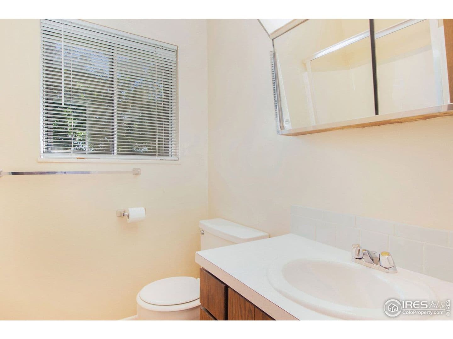 Windsor House: 1010 Walnut St