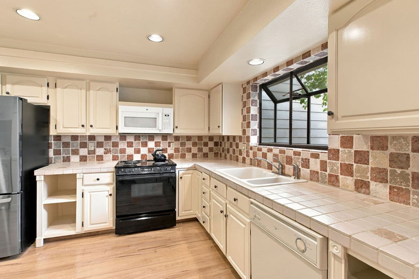 Fort Collins House: 1016 Sailors Reef