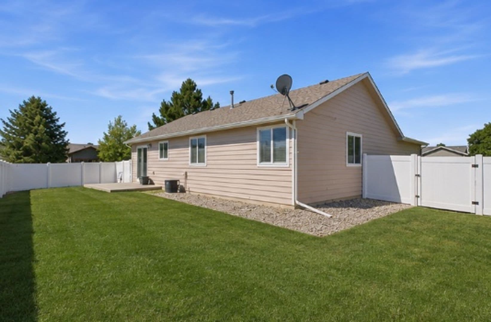 Wellington House: 7026 Mount Nimbus Street