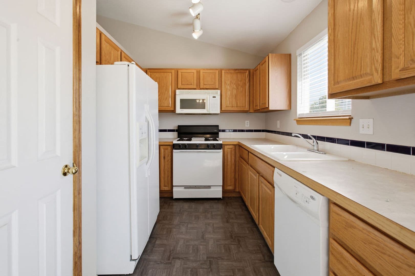 Wellington House: 7026 Mount Nimbus Street