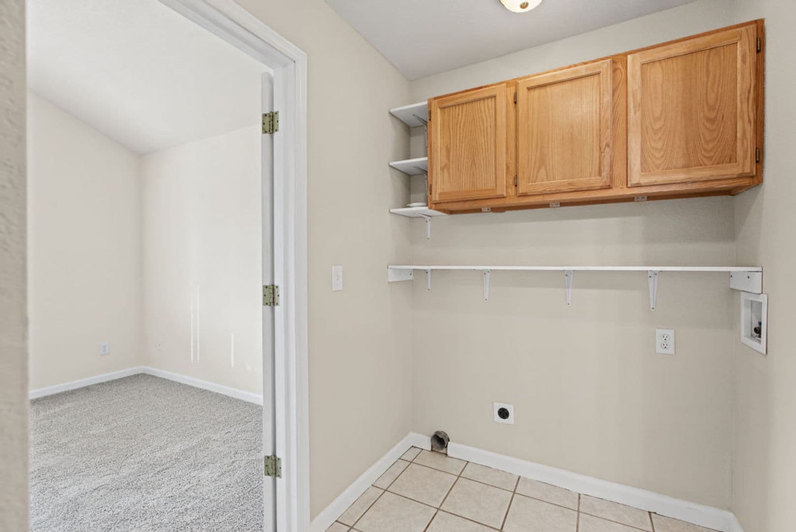 Wellington House: 4128 Hayes Ave