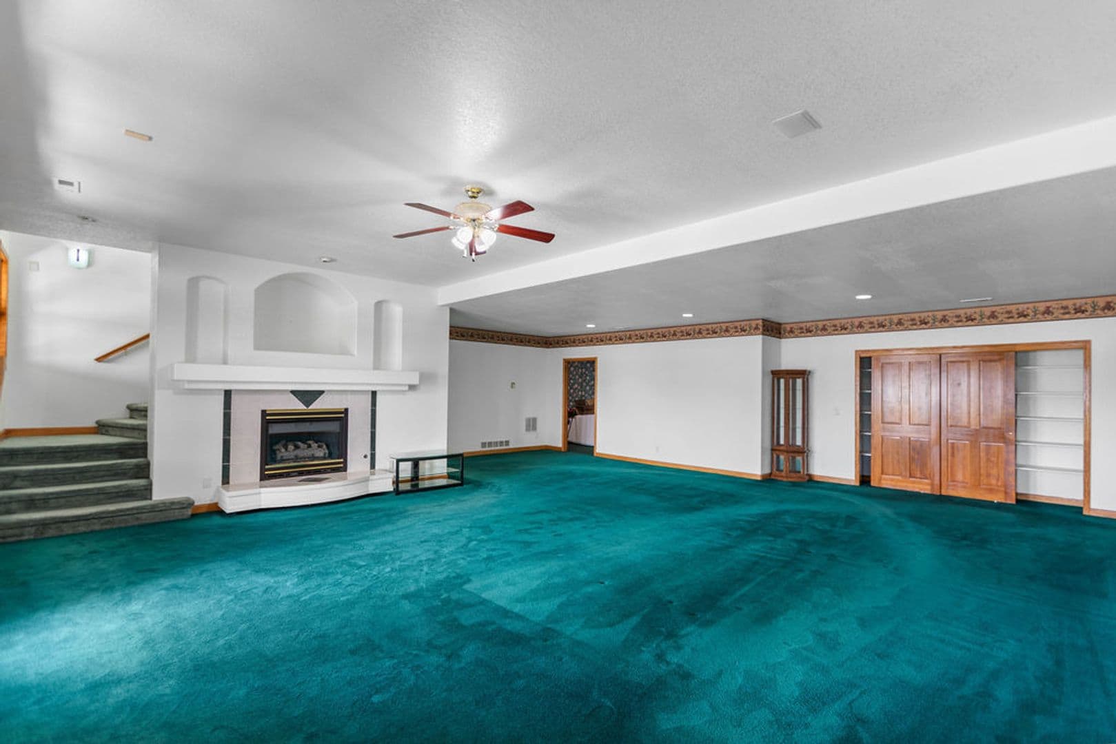 Loveland House: 3957 Valley Oak Drive