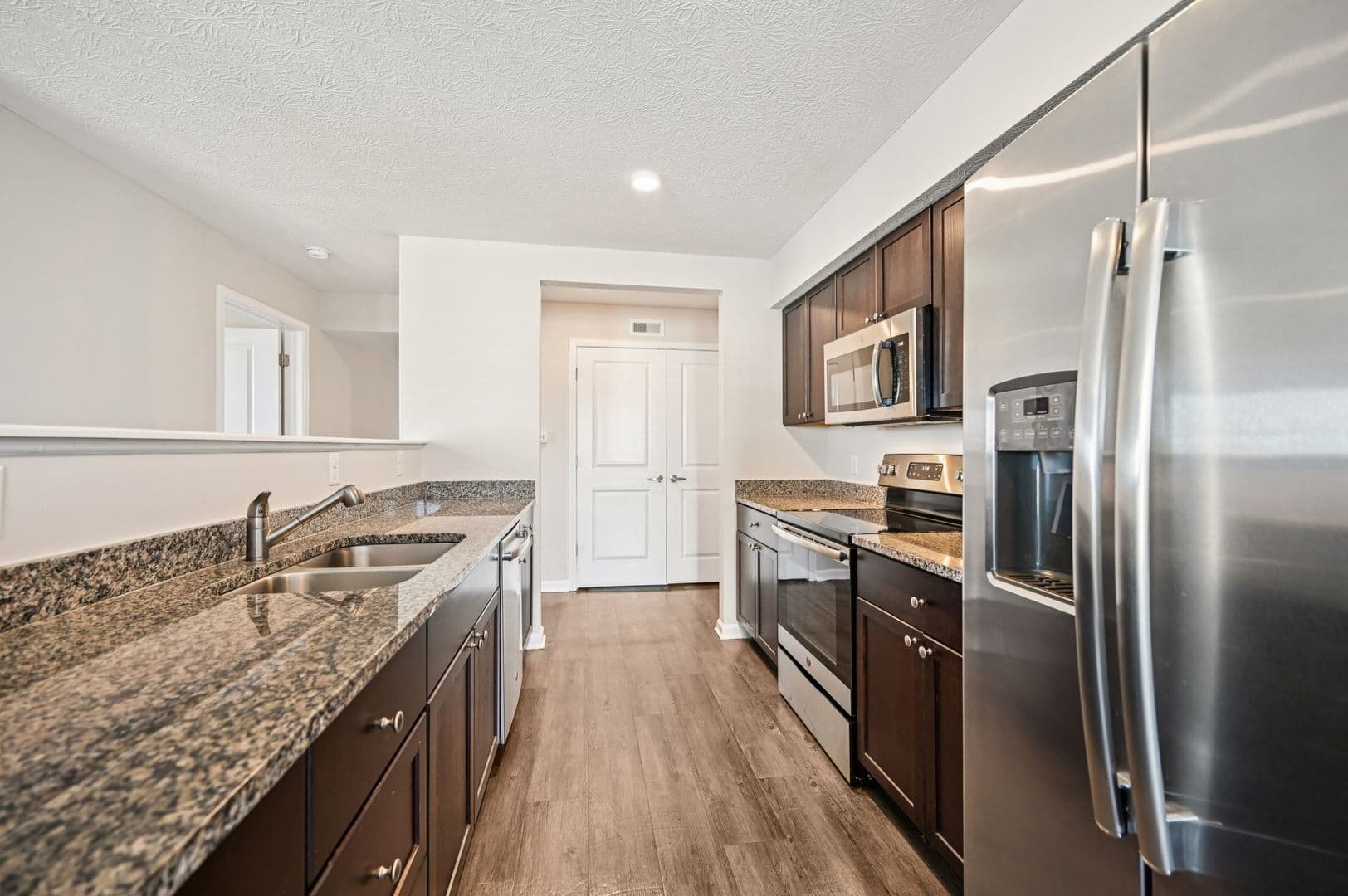 Hilliard Apartment: 4170 Green Clover Drive