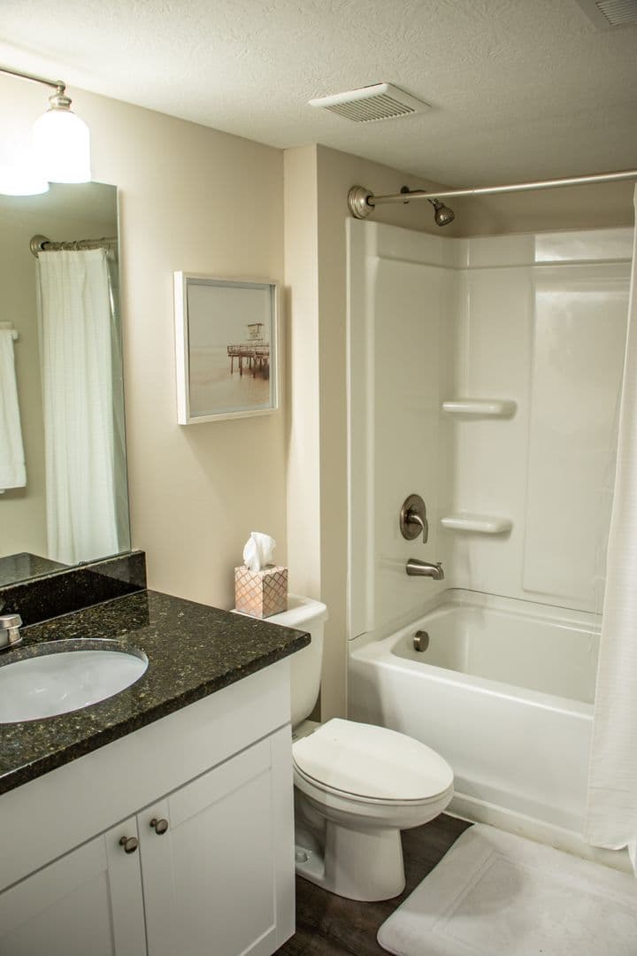 Hilliard Apartment: 4170 Green Clover Drive