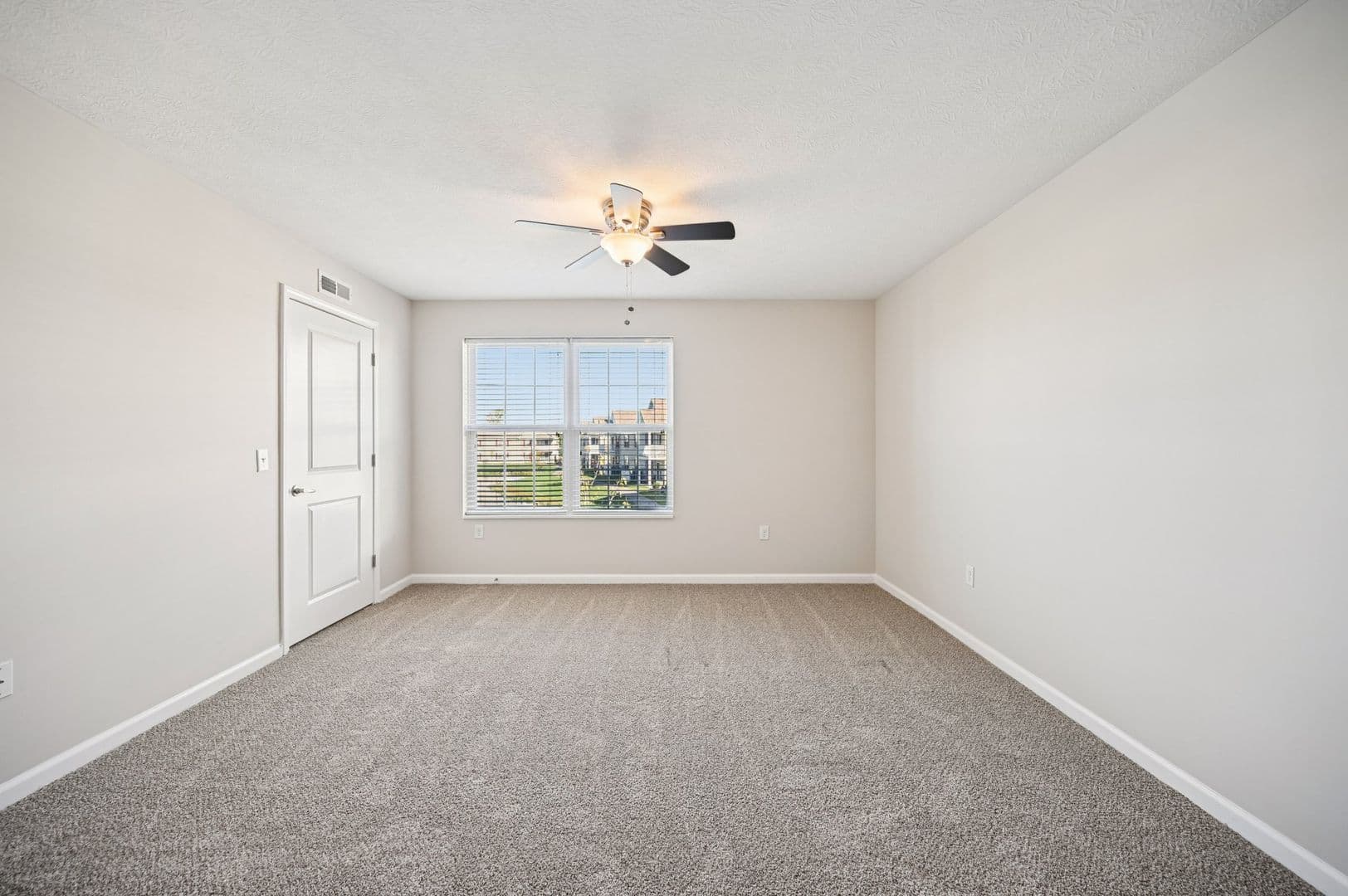 Hilliard Apartment: 4170 Green Clover Drive