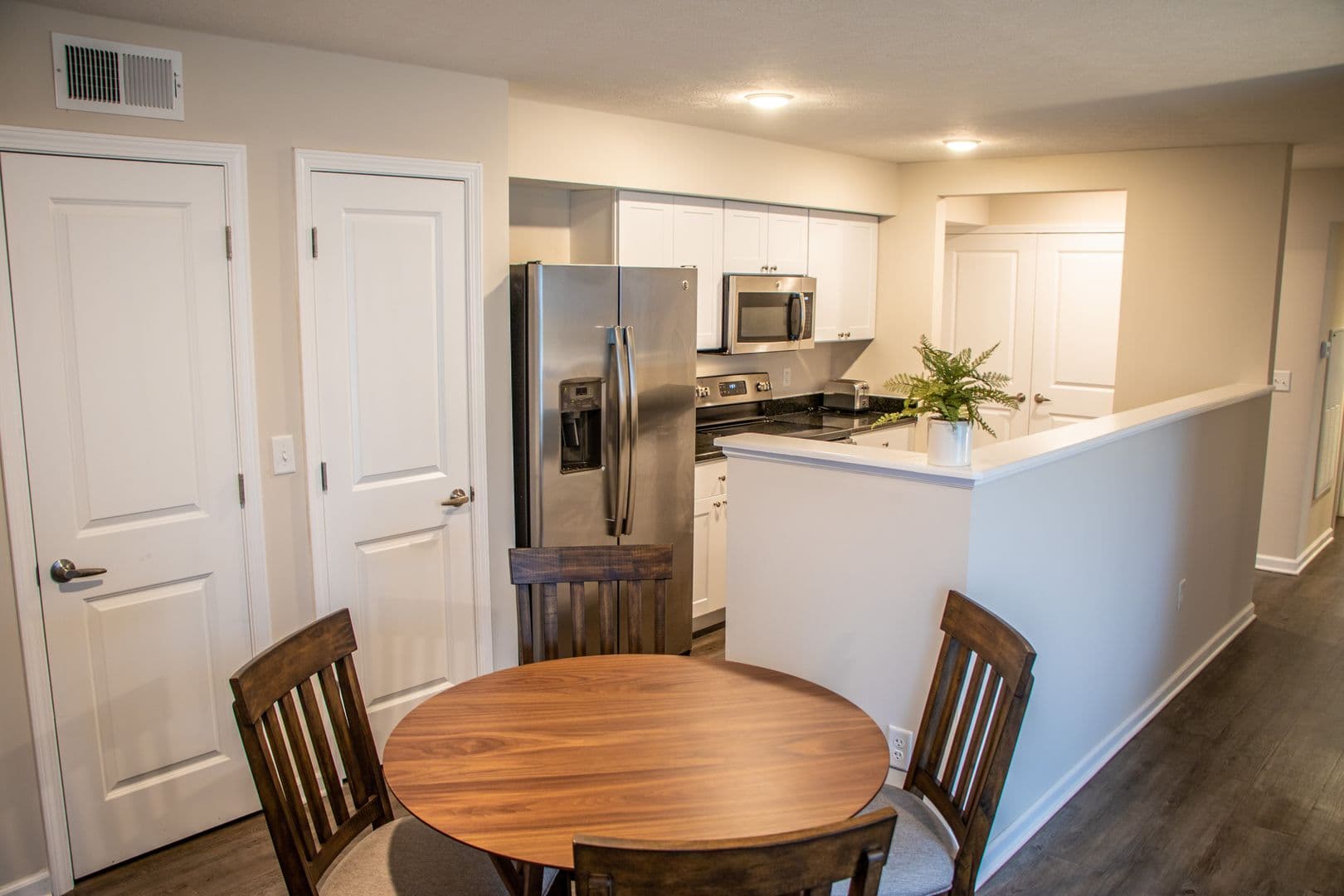 Hilliard Apartment: 4170 Green Clover Drive