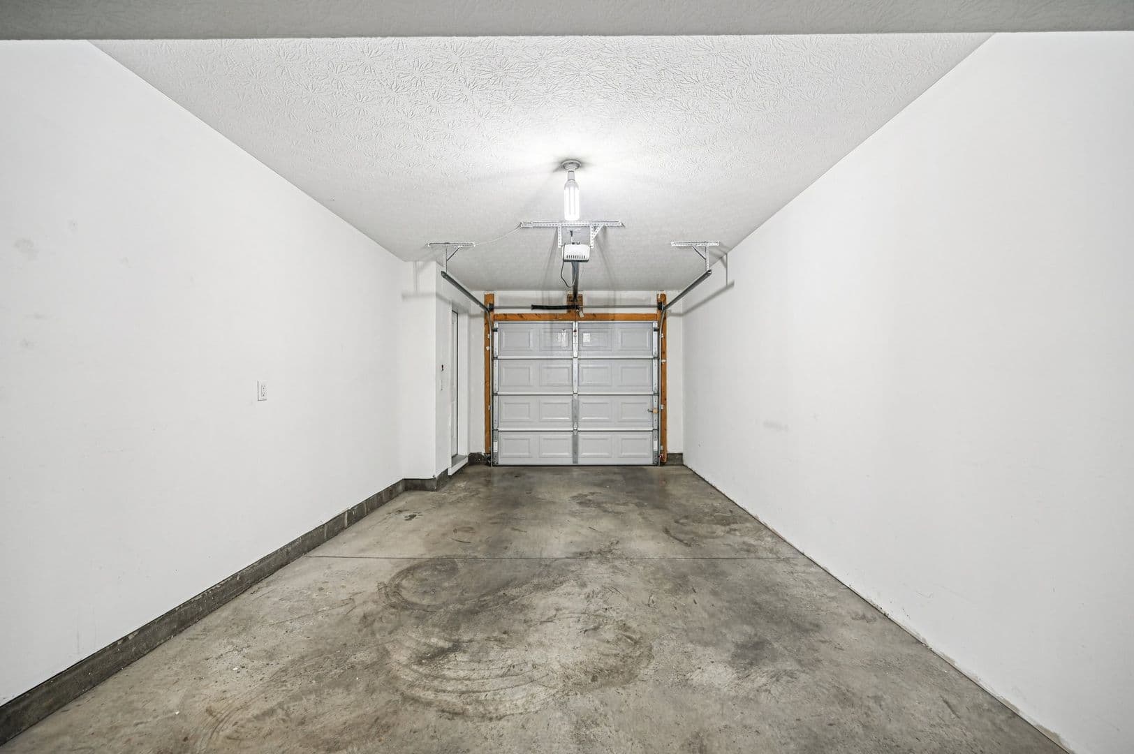 Hilliard Apartment: 4170 Green Clover Drive