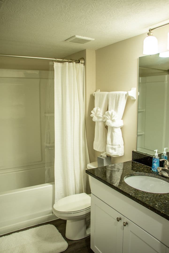 Hilliard Apartment: 4170 Green Clover Drive