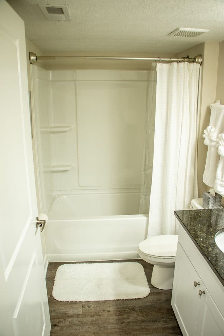 Hilliard Apartment: 4170 Green Clover Drive