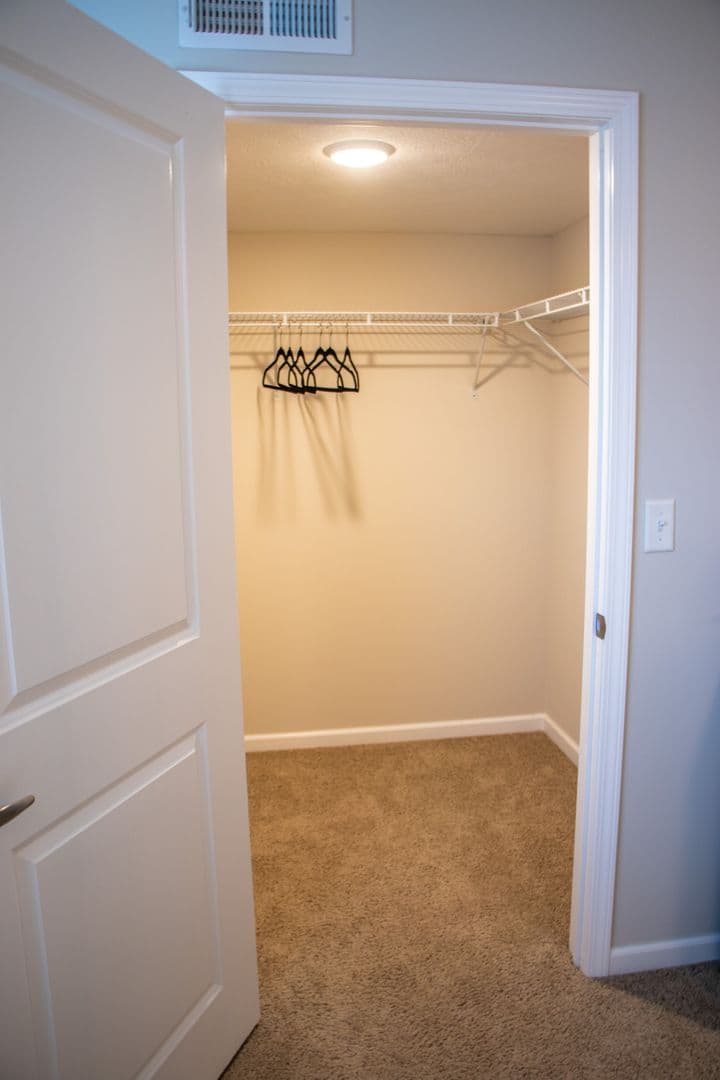 Hilliard Apartment: 4170 Green Clover Drive