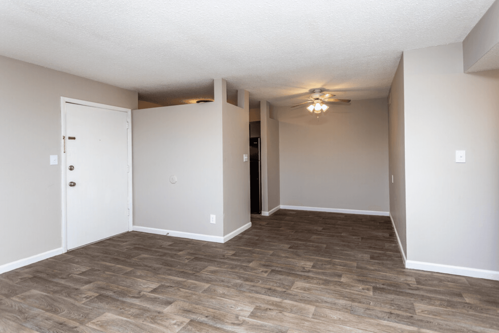 East Moline Apartment: 1111 Avenue of the Cities