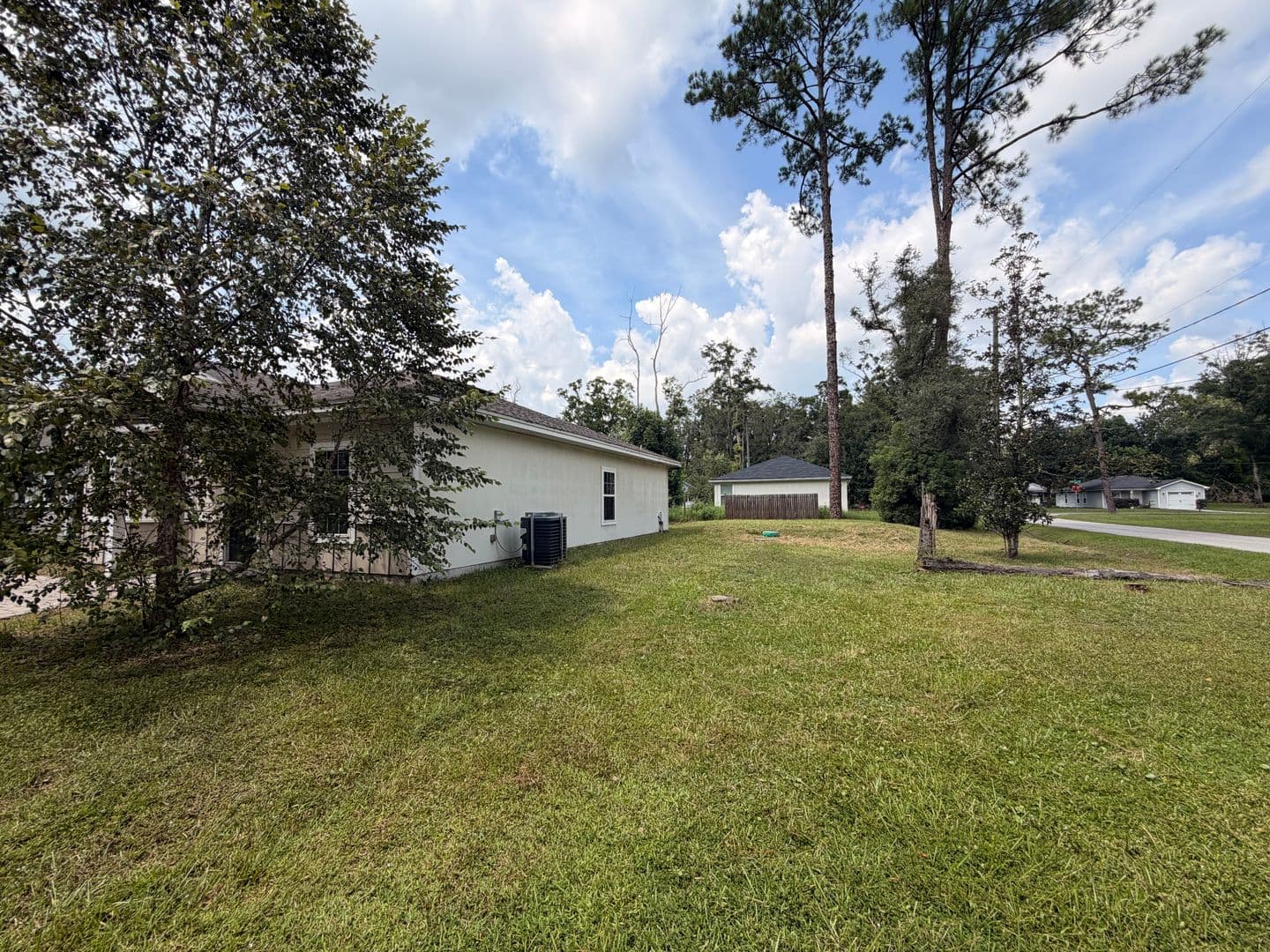 Jacksonville House: 6609 Osceola St