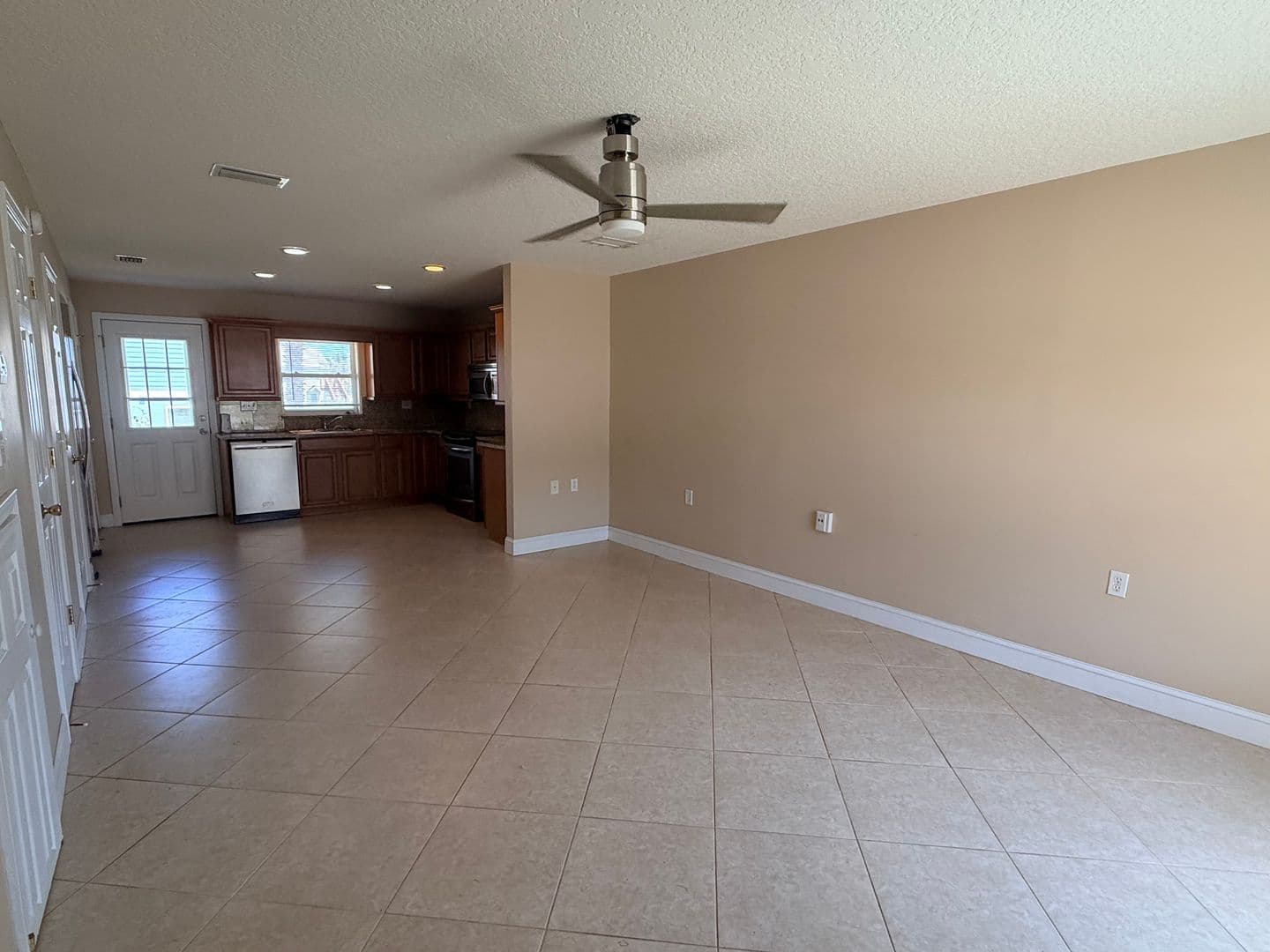 Fernandina Beach Apartment: 342 Tarpon Ave