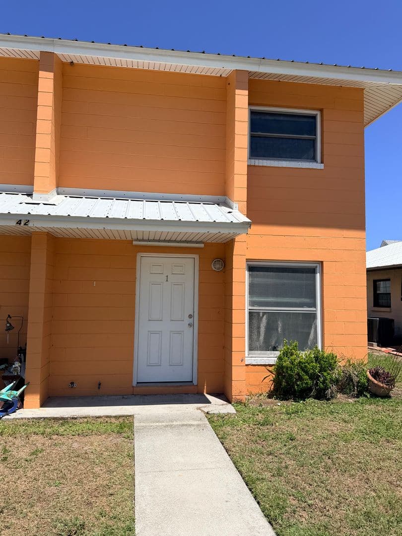 Fernandina Beach Apartment: 342 Tarpon Ave