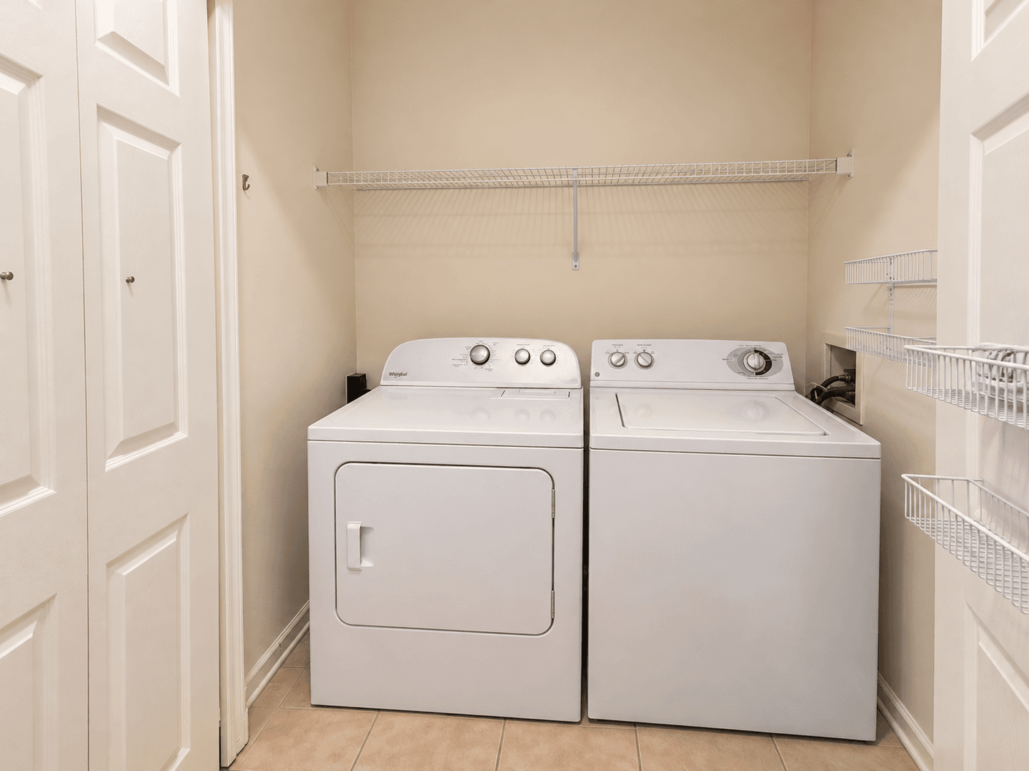 Jacksonville House: 7990 Baymeadows Road E #608