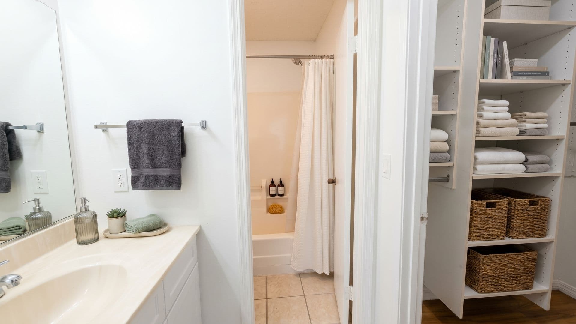 Jacksonville Condo: 10200 Belle Rive Blvd