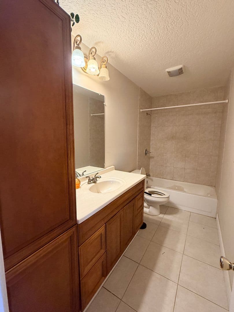 Fernandina Beach Apartment: 342 Tarpon Ave