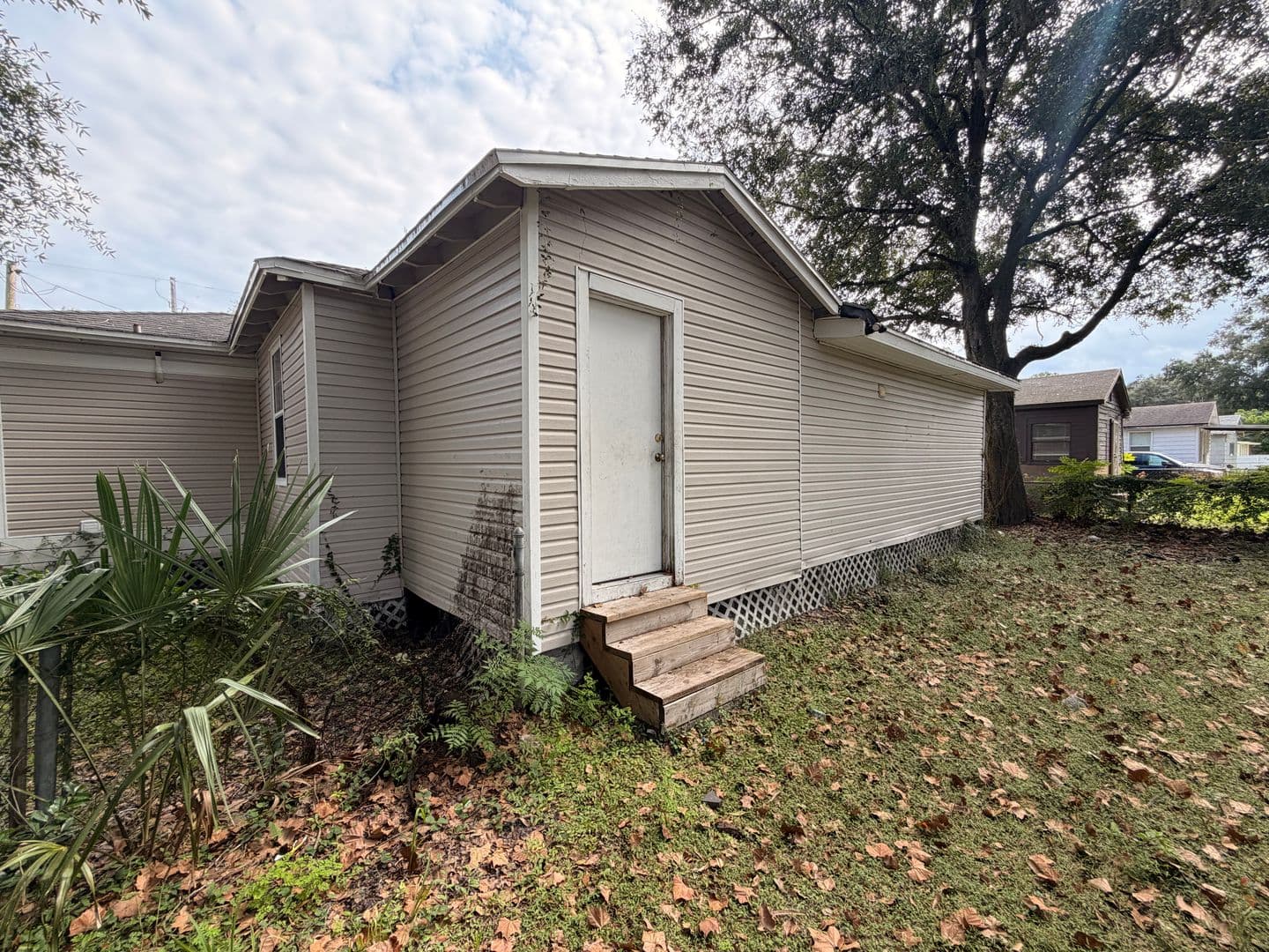 Jacksonville House: 8174 Paul Jones Dr