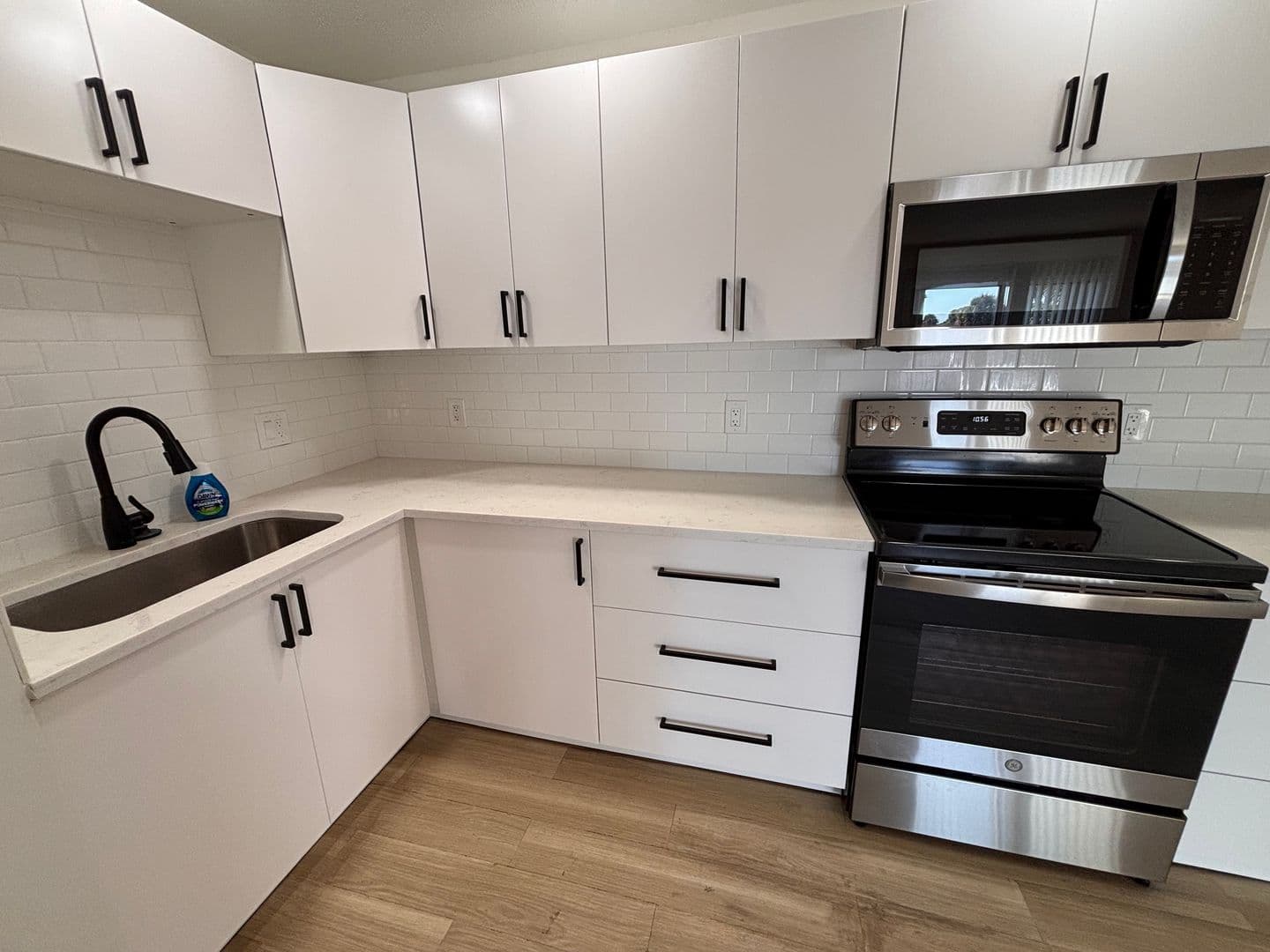 Jacksonville Beach Condo: 402 Lower 8th Ave South