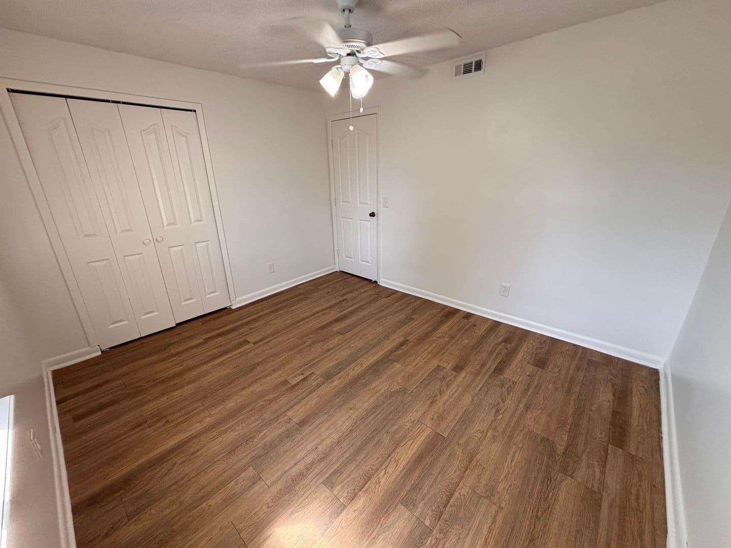 Jacksonville Beach Condo: 402 Lower 8th Ave South