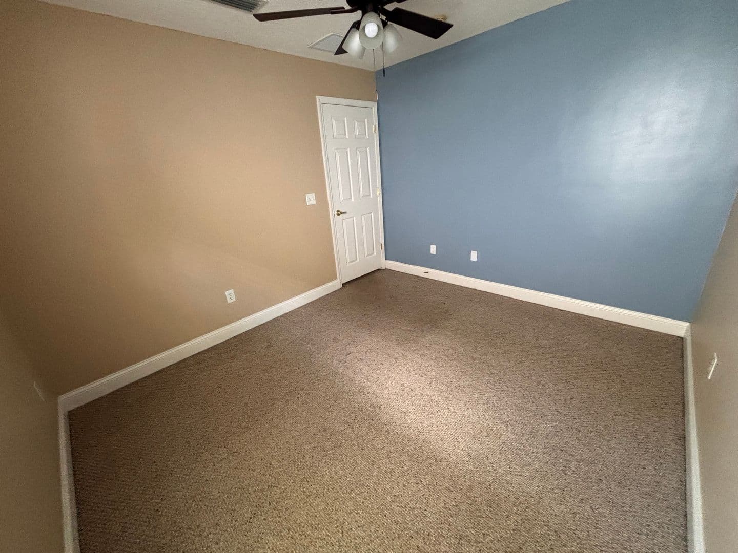 Jacksonville House: 14160 Fish Eagle Dr E