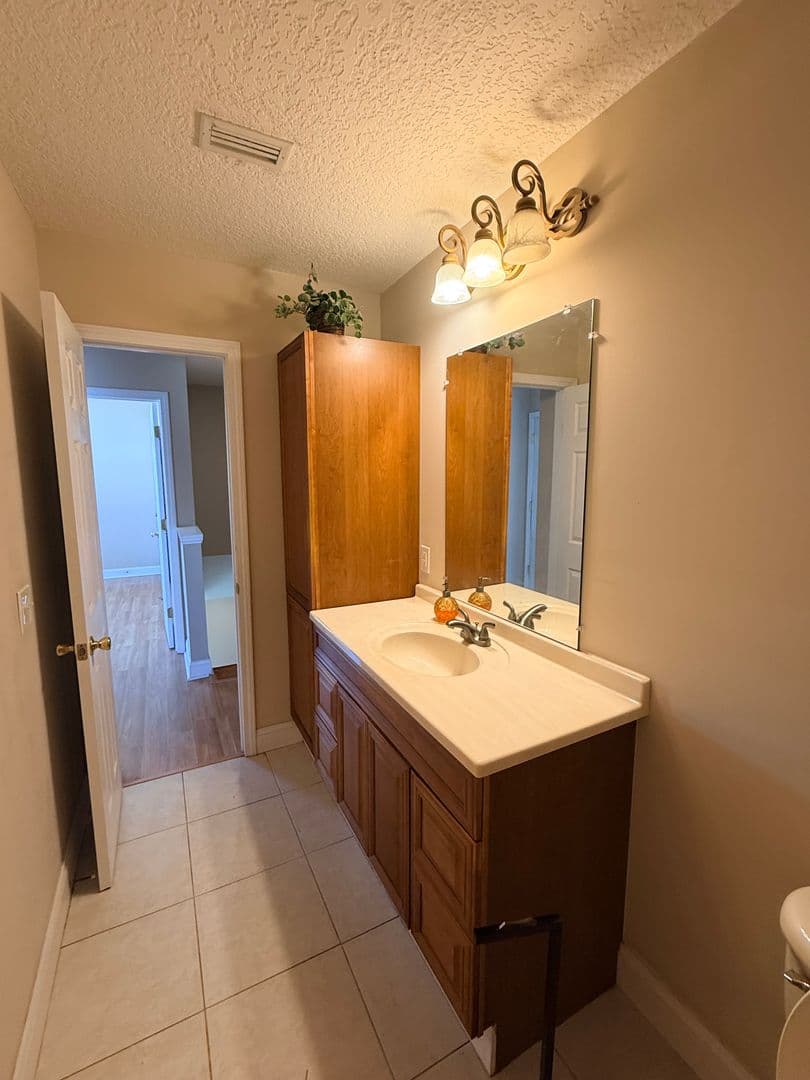 Fernandina Beach Apartment: 342 Tarpon Ave